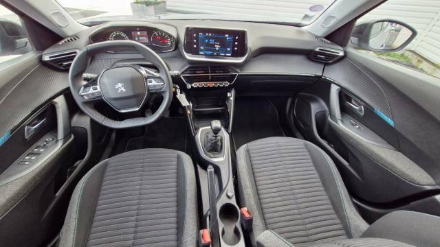 Peugeot 2008 image 8