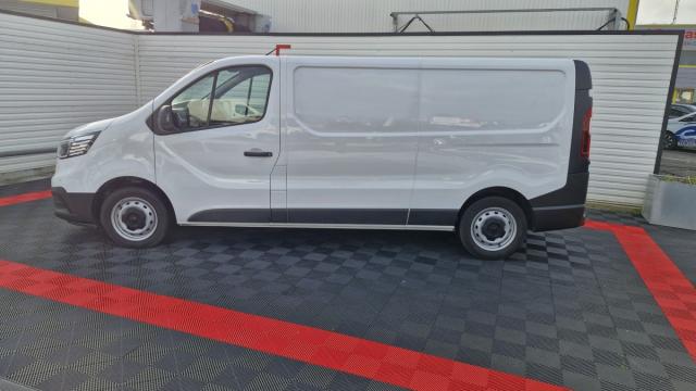 Renault Trafic image 2