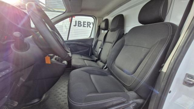 Renault Trafic image 7