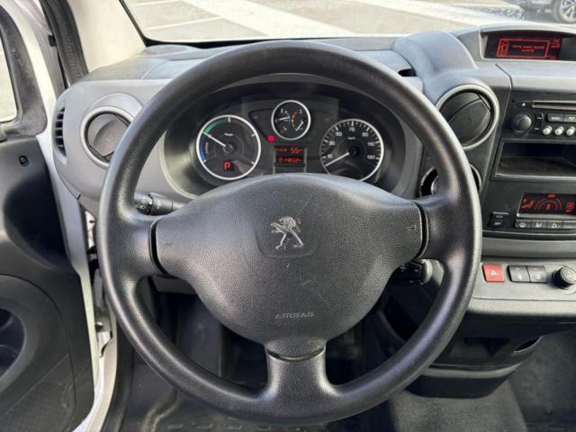 Peugeot Partner image 2