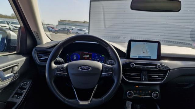 Ford Kuga image 3