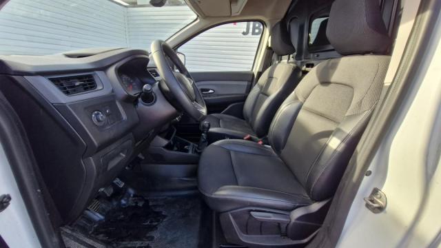 Renault Express Van image 6