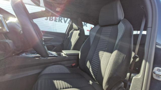 Peugeot 3008 image 2