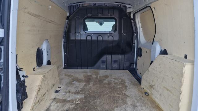 Renault Express Van image 8