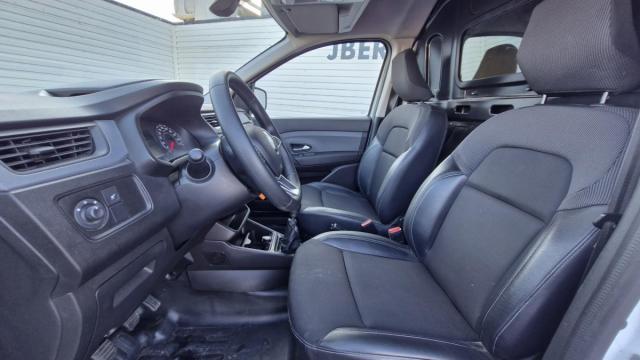 Renault Express Van image 6