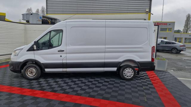 Ford Transit image 3