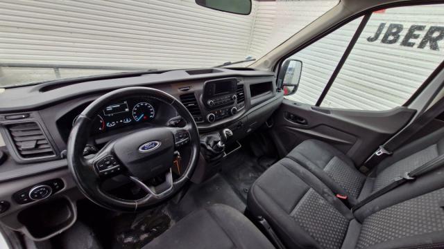 Ford Transit image 4