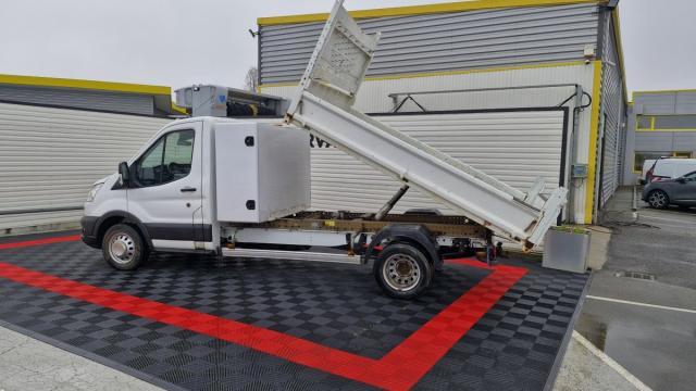 Ford Transit image 8