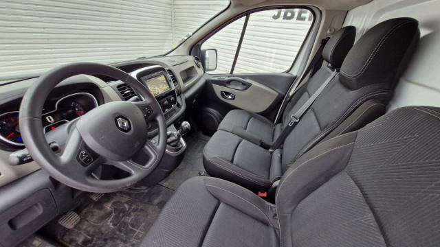 Renault Trafic image 2
