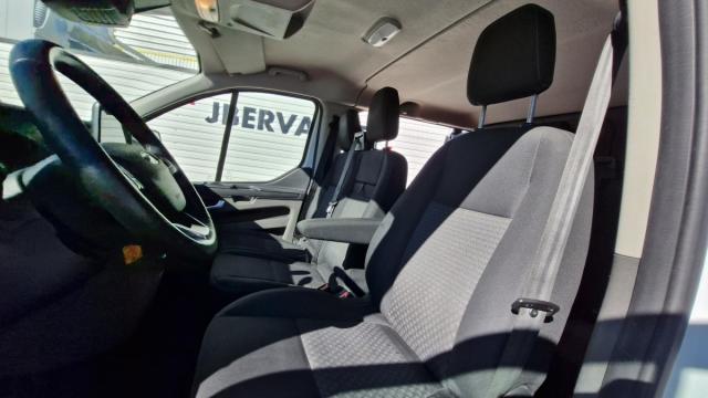 Ford Transit Custom image 2