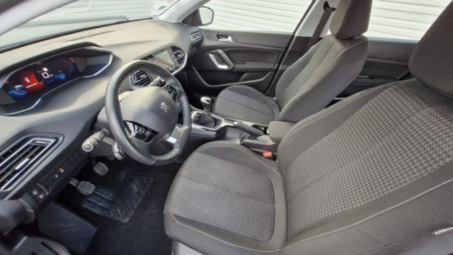 Peugeot 308 image 6