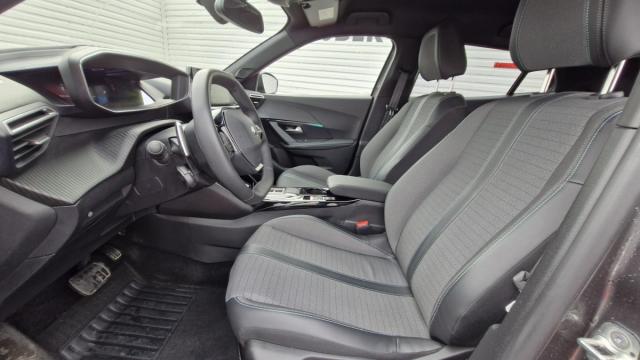 Peugeot 2008 image 6