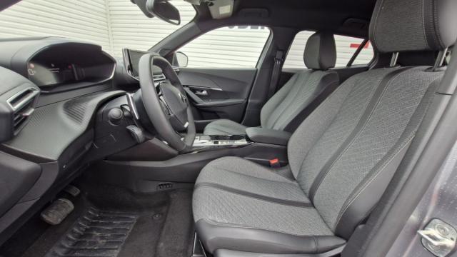 Peugeot 2008 image 3