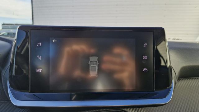 Peugeot 2008 image 9