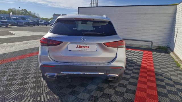 Mercedes Benz Gla image 1