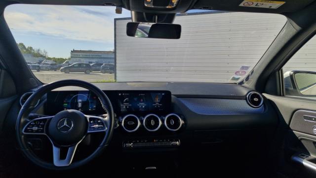 Mercedes Benz Gla image 9