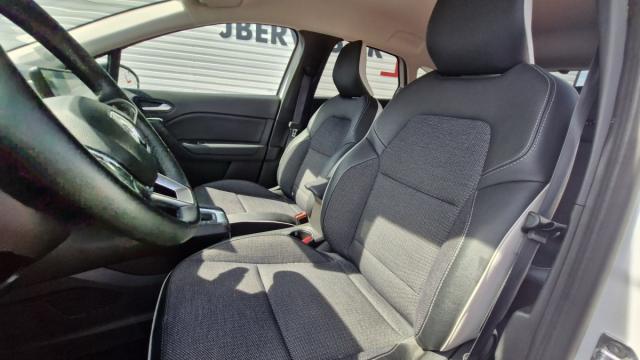 Renault Captur image 9