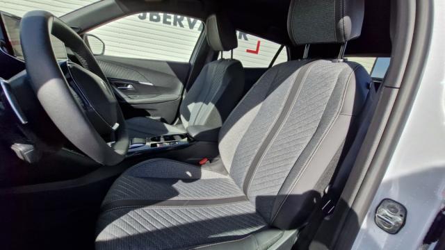 Peugeot 2008 image 9