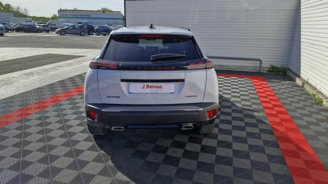 Peugeot 2008 image 3