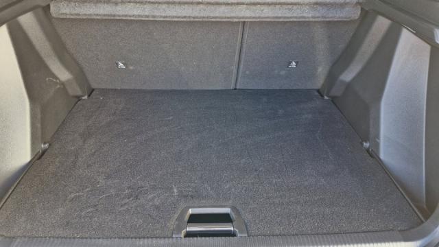 Peugeot 2008 image 6