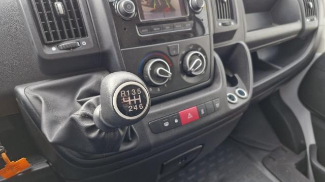 Peugeot Boxer image 2