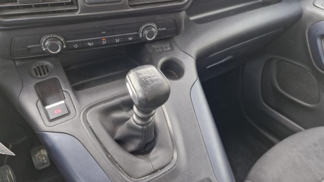 Peugeot Rifter image 6