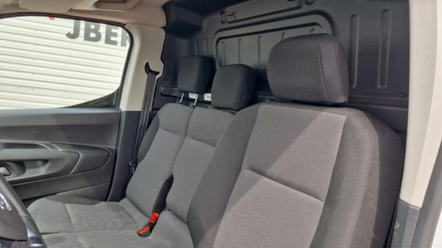 Opel Combo Cargo image 9