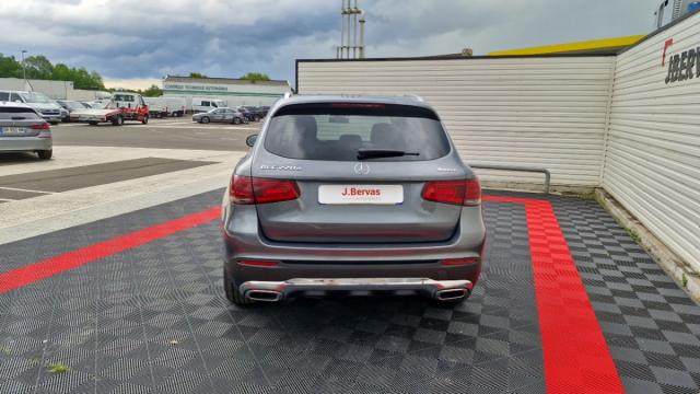 Mercedes Benz Glc image 2