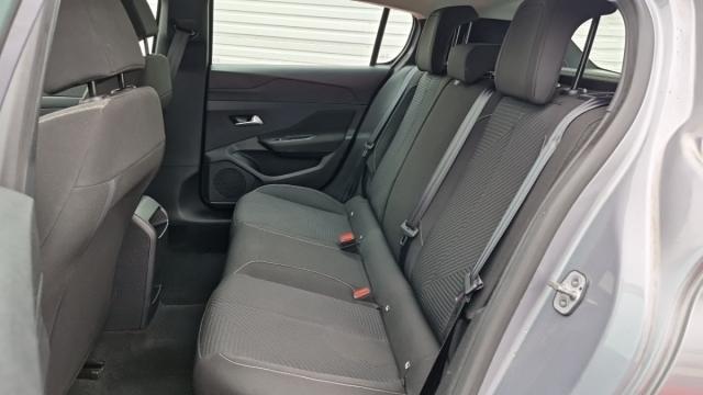 Peugeot 308 image 1