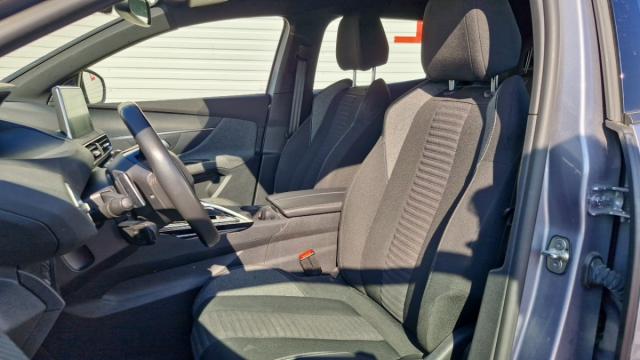 Peugeot 3008 image 2