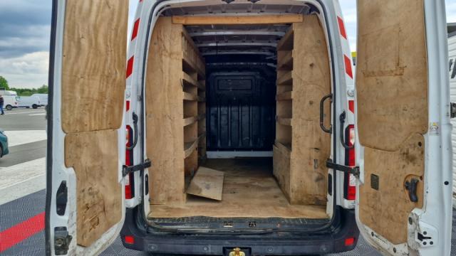 Renault Master image 9
