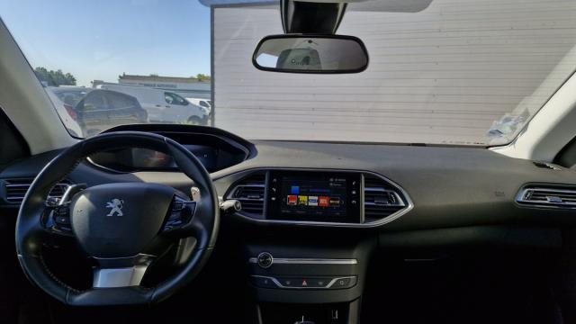 Peugeot 308 image 1