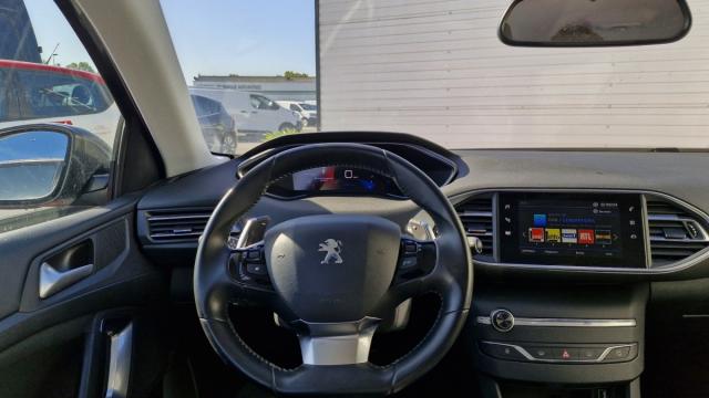Peugeot 308 image 2