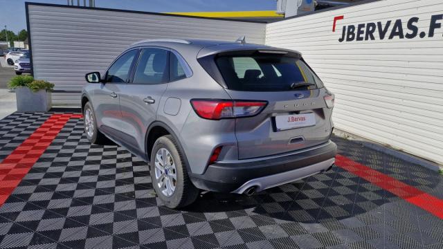 Ford Kuga image 2