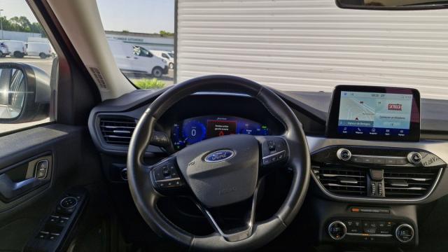 Ford Kuga image 7