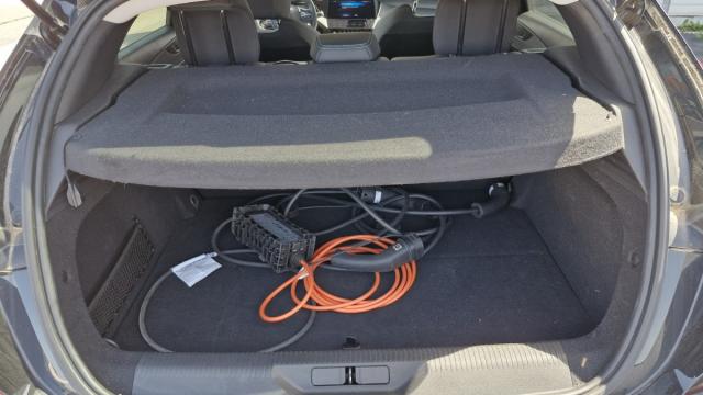 Peugeot 308 image 2