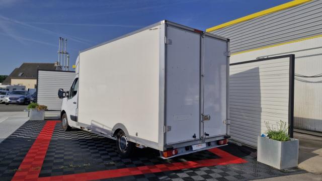 Renault Master image 2