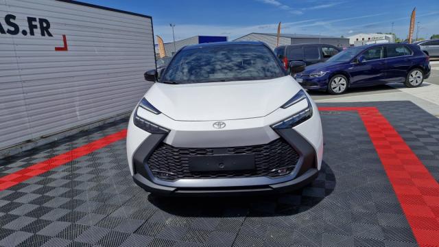 Toyota C-Hr image 1