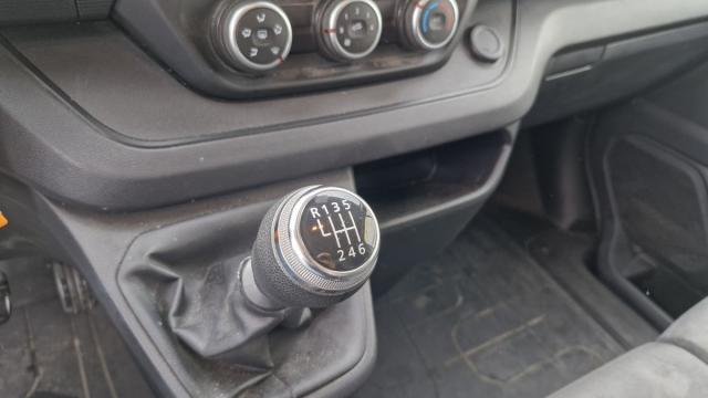 Renault Trafic image 7