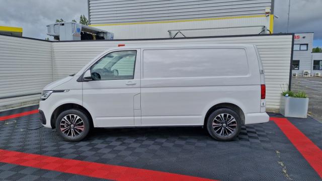 Volkswagen Transporter image 9