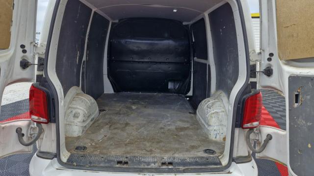 Volkswagen Transporter image 6