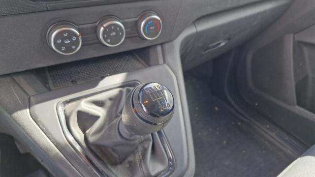 Renault Kangoo Van image 9