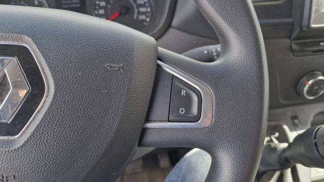 Renault Master image 7