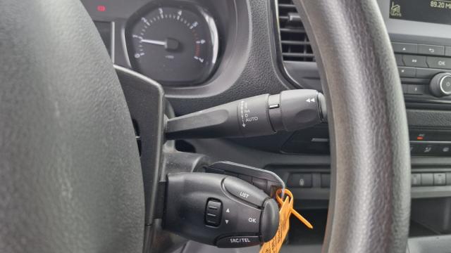 Peugeot Expert image 1