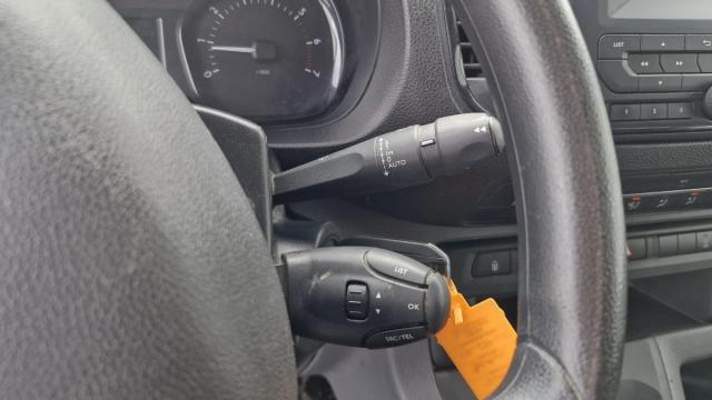 Citroen Jumpy image 9