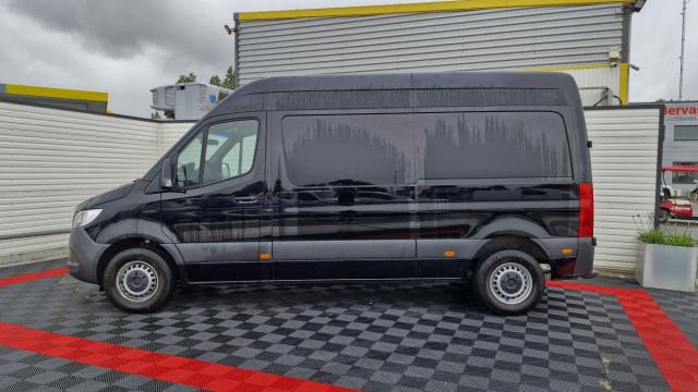 Mercedes Benz Sprinter image 5