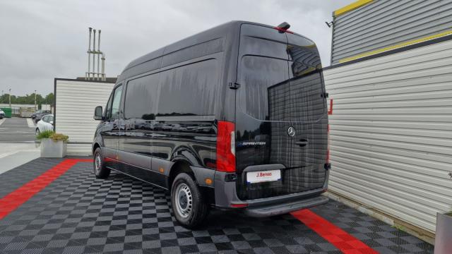 Mercedes Benz Sprinter image 9