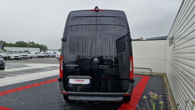 Mercedes Benz Sprinter image 8