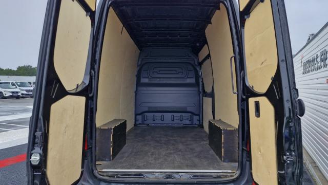 Mercedes Benz Sprinter image 1
