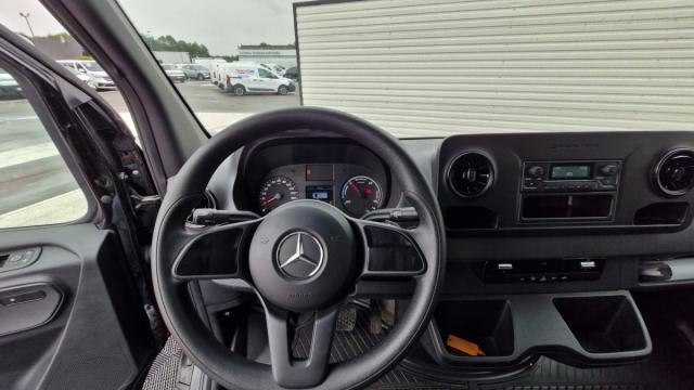 Mercedes Benz Sprinter image 6